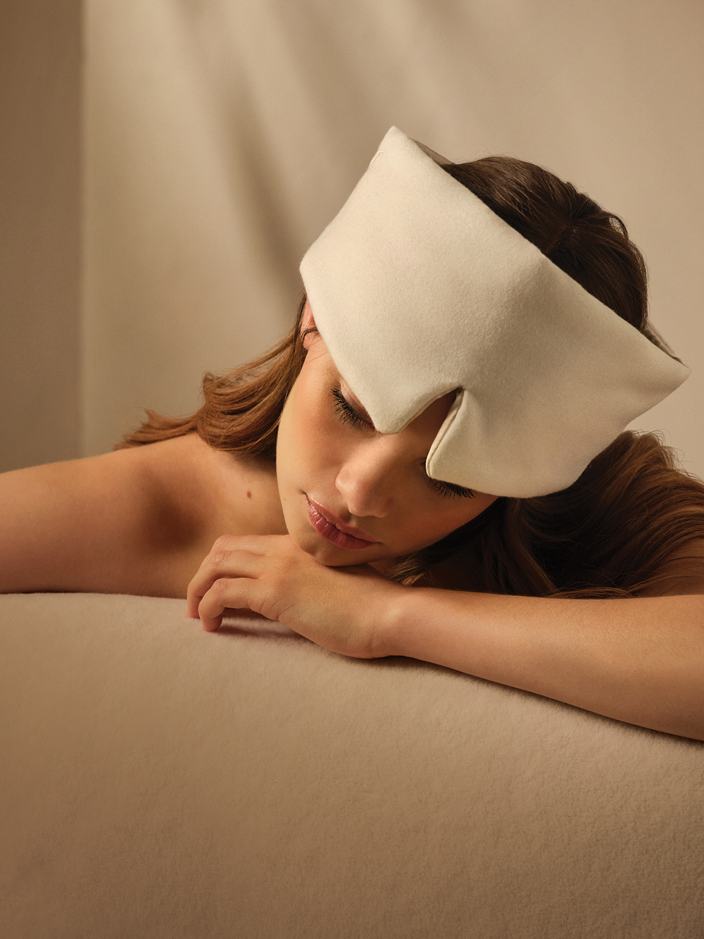 Silk and Cashmere black-out eyemask